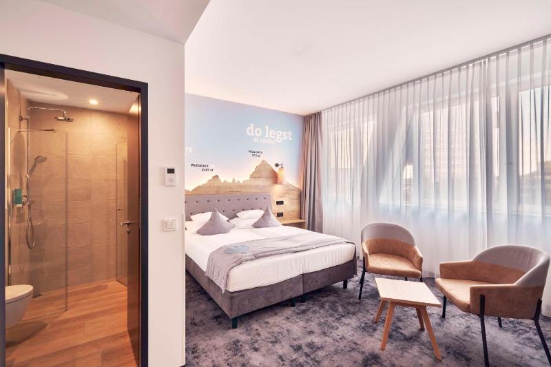 Comfort Double Room with Walk-In Shower image 1