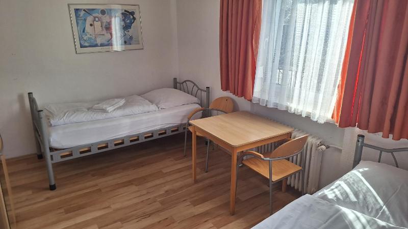 Twin Room with Shared Bathroom image 4