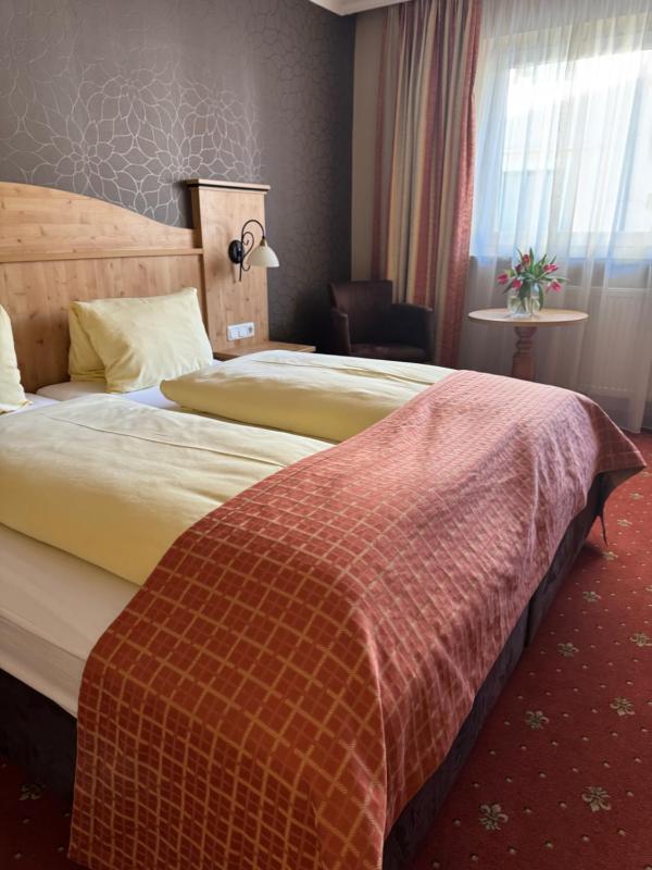 Double Room image 3