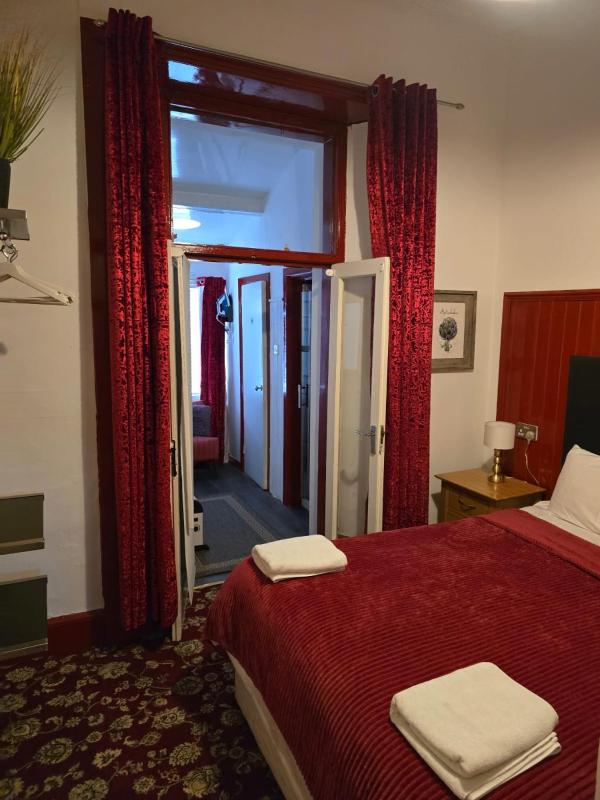 Deluxe Double Room image 4