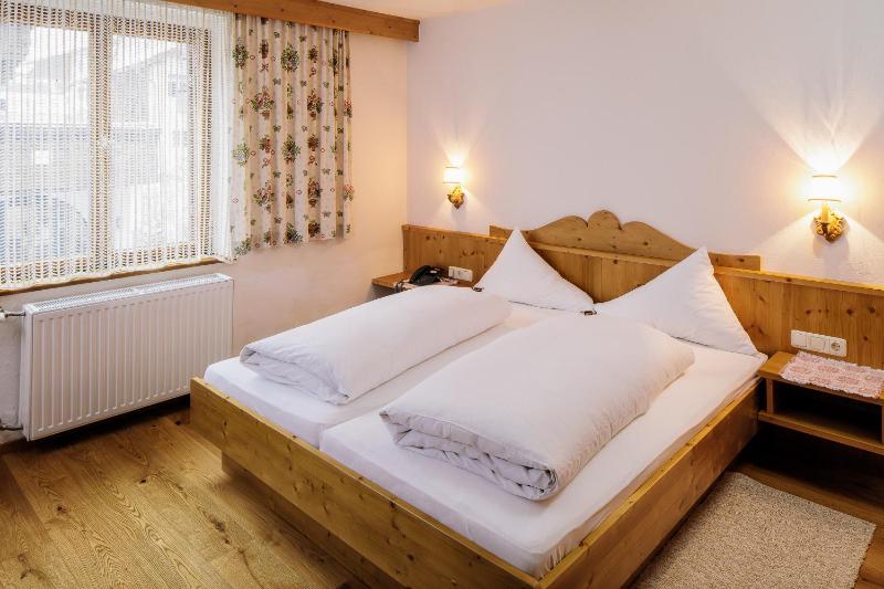 One-Bedroom Apartment with Balcony image 2