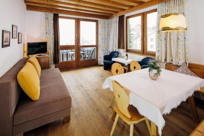 One-Bedroom Apartment with Balcony image 3