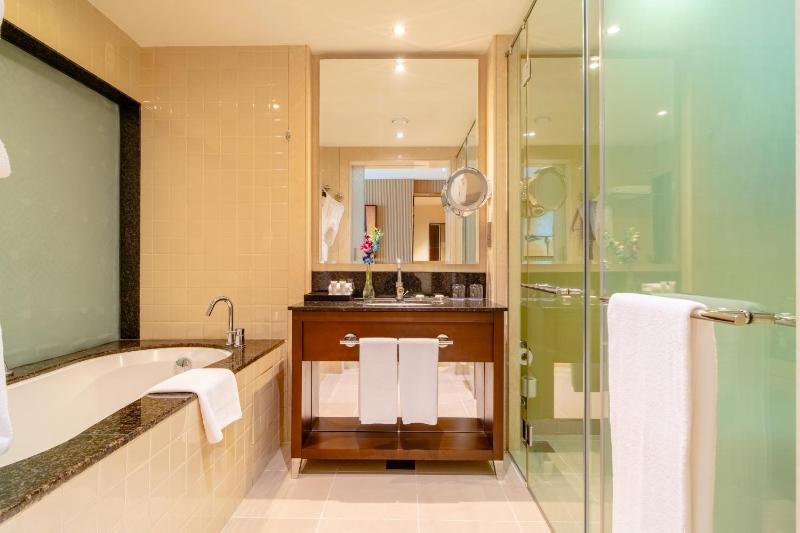 Junior Suite - Beach transfer & Free Shuttle to Deira city center mall image 3