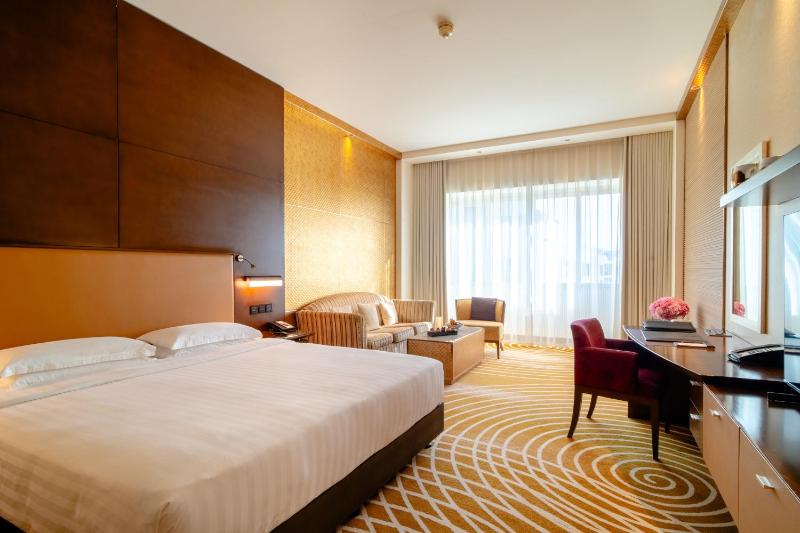 Super Deluxe Room - Beach transfer & Free Shuttle to Deira city center mall image 1
