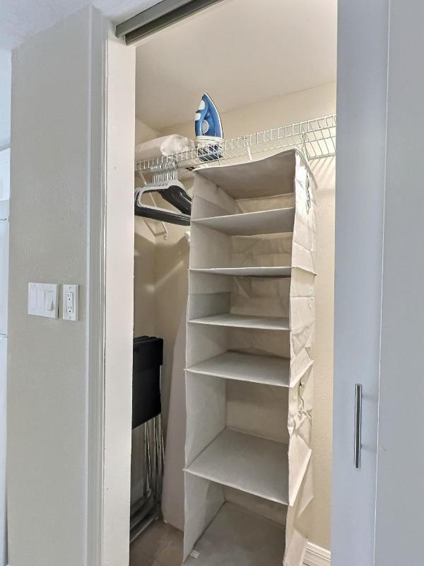Studio Apartment image 3