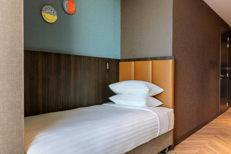 Single Room image 4