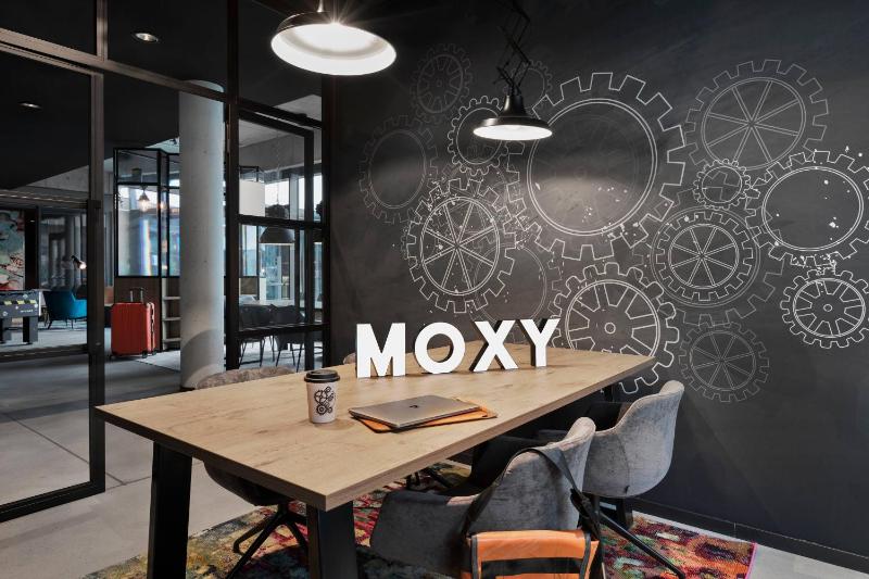 Moxy Hamburg Altona - image 13