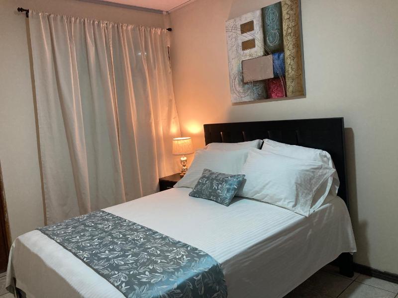 Hospedaje Ana Lu 1 Only 10 minutes from airport - image 7