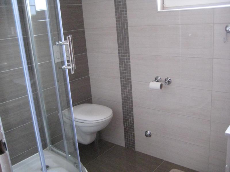 One-Bedroom Apartment with Balcony and Sea View image 4