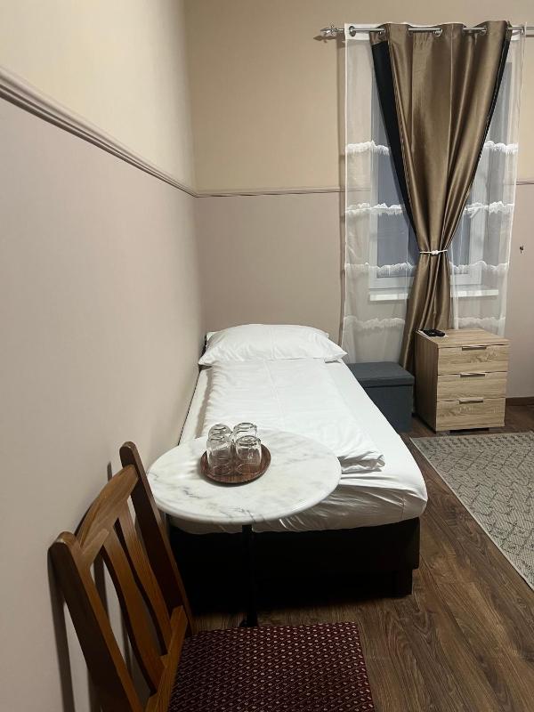 Triple Room image 3