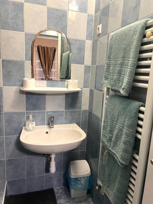 Single Room image 4