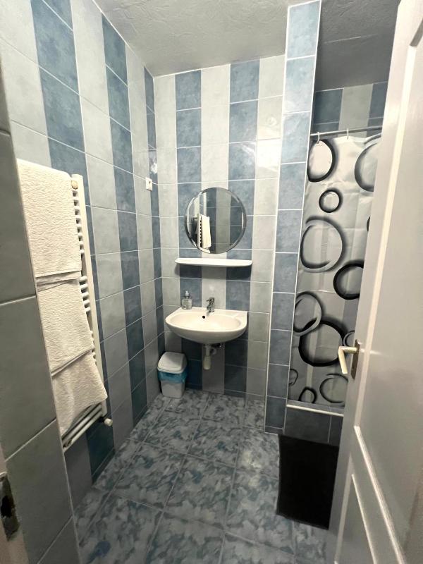 Quadruple Room image 3