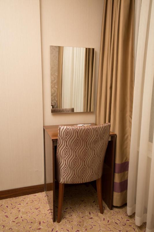 Junior Suite with Garden View image 2