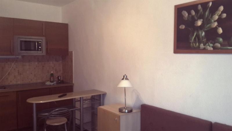 Studio (2 Adults) image 2