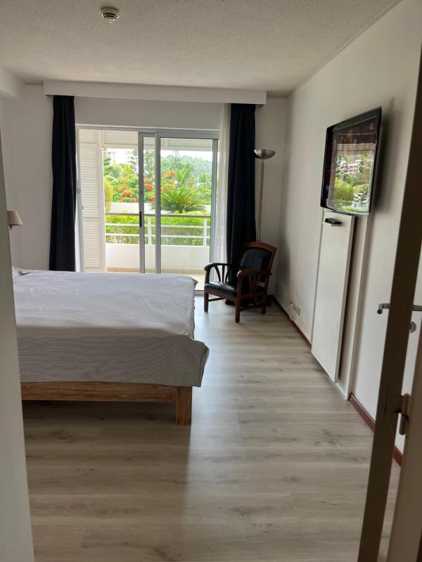 4 star Beachfront Hotel apartment - image 4