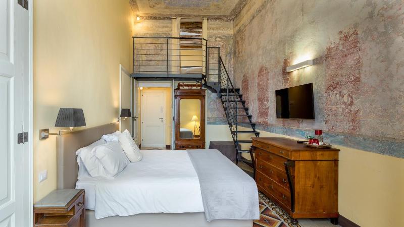 Suite with Sea View - Split Level image 3