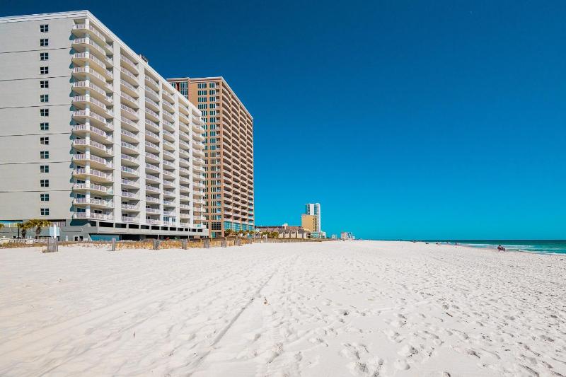 Island Royale 1103 - image 5
