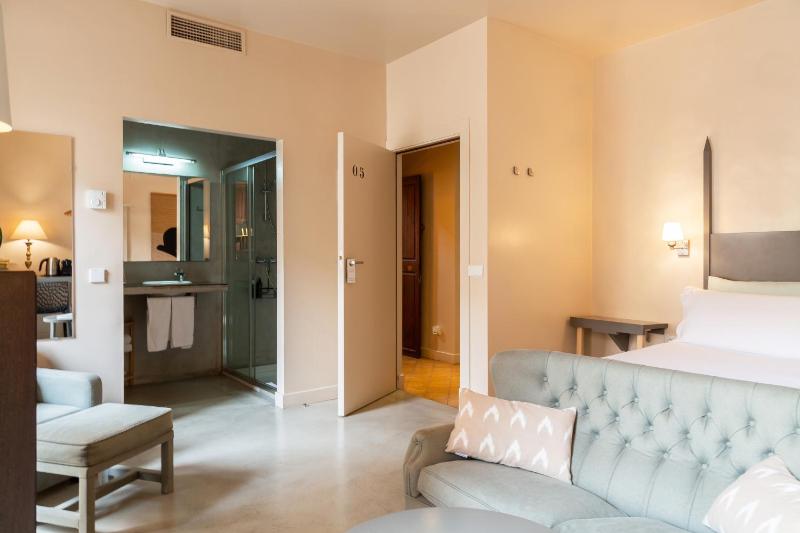 Superior Double Room image 2