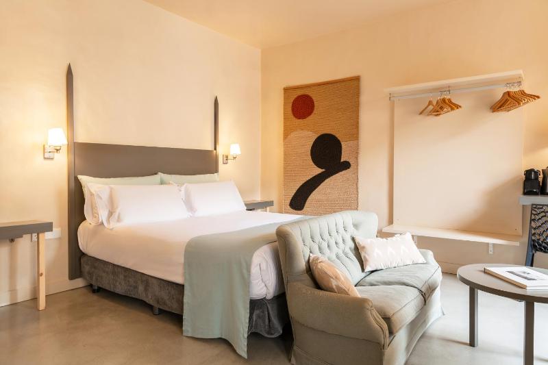 Superior Double Room image 1