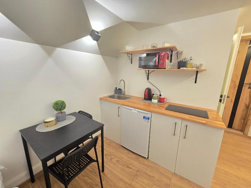 T5 Studio apartment - image 14