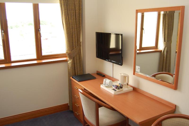 Standard Family Room image 3