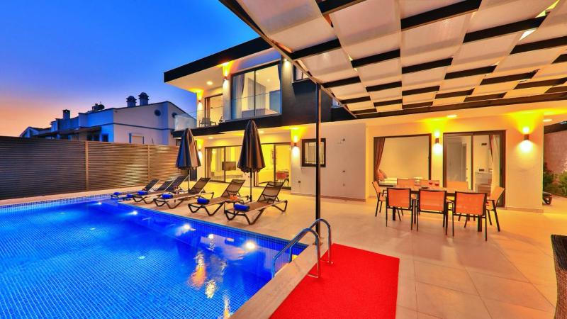 Kalkan 4 Bedroom Villa - image 37