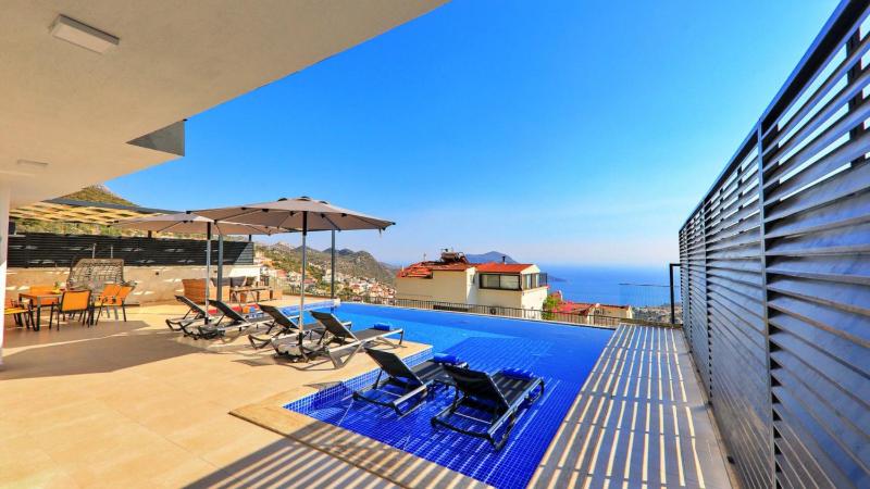 Kalkan 4 Bedroom Villa - image 50
