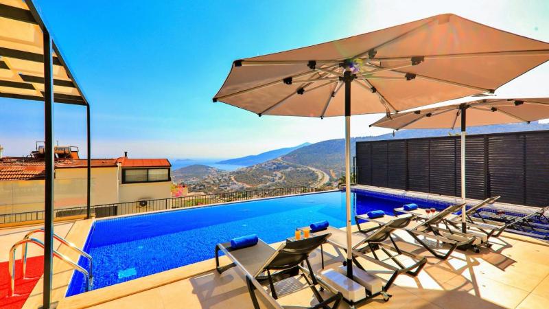 Kalkan 4 Bedroom Villa - image 17