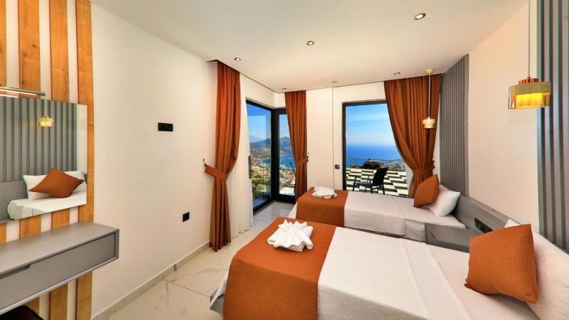 Kalkan 4 Bedroom Villa - image 28