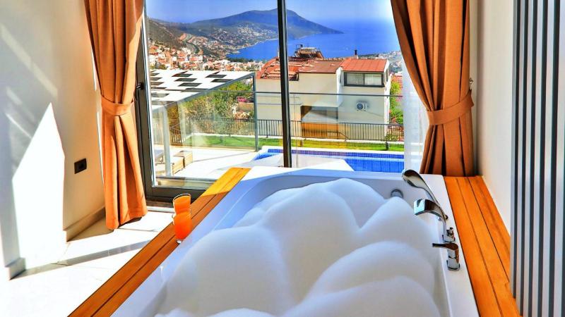 Kalkan 4 Bedroom Villa - image 41