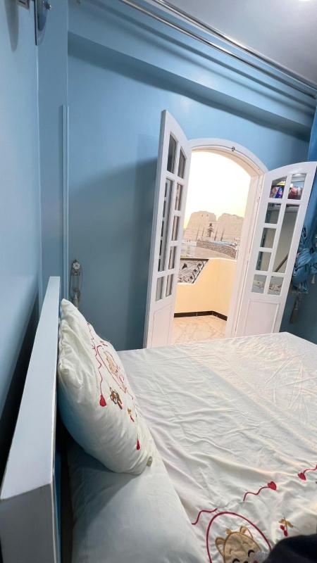 Watch the Eclipse 2027 at Cozy Apartment - image 3