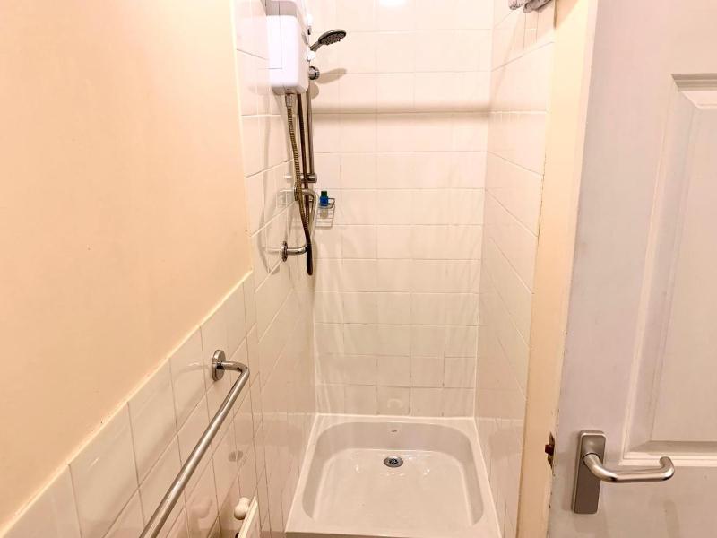 Double Room image 2