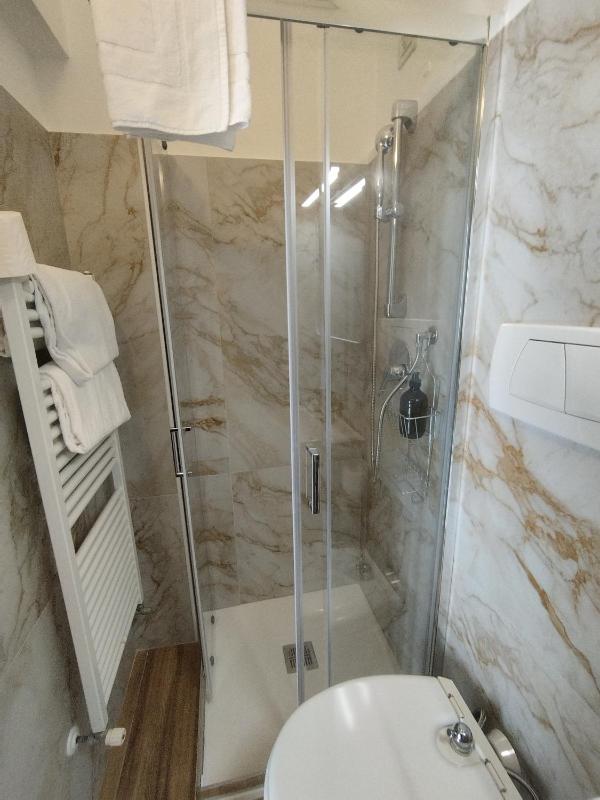 Double Room with Private Bathroom image 3