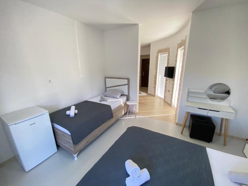 Gjinaj Apartments - image 8