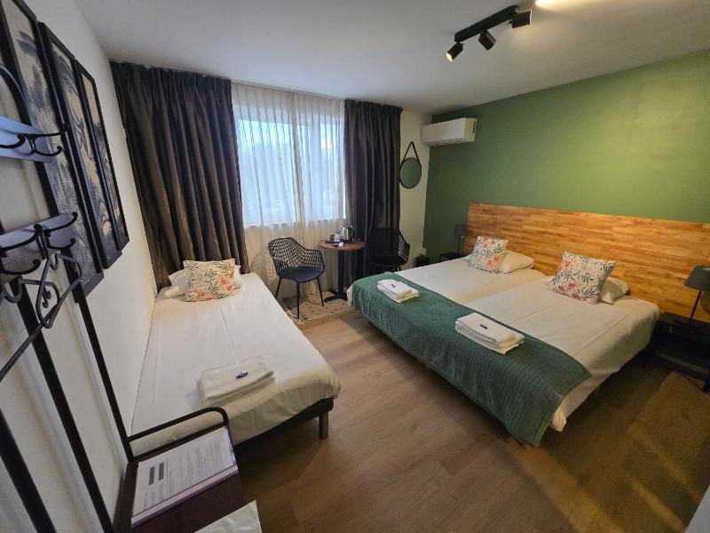 Triple Room image 3