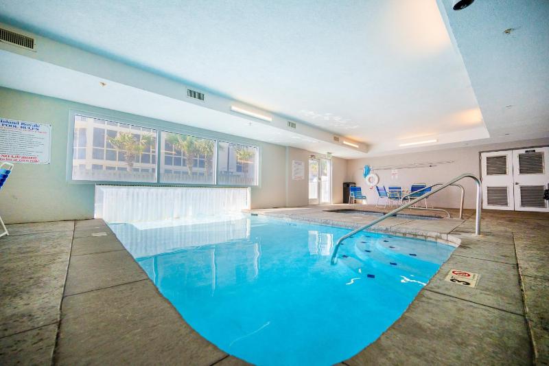 Island Royale 404 - image 15