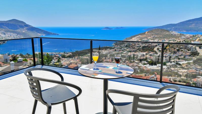 Kalkan 4 Bedroom Villa - image 3