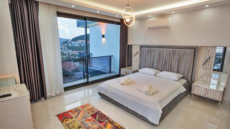 Kalkan 4 Bedroom Villa - image 16