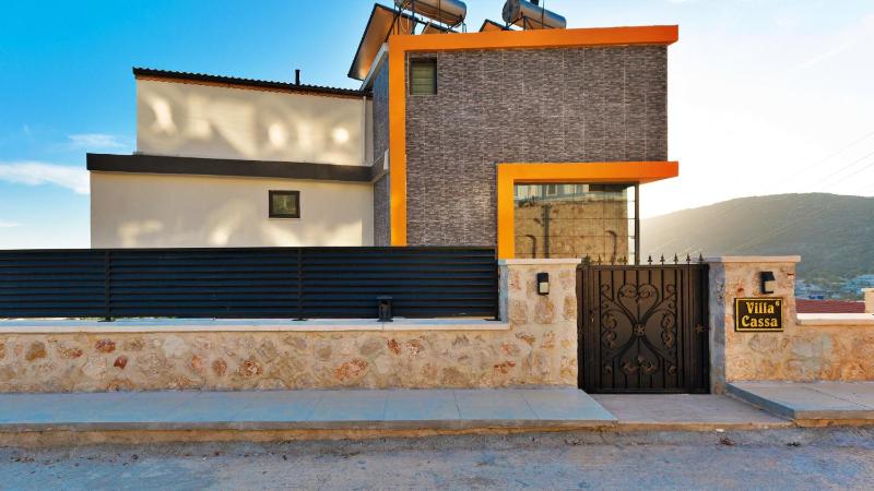 Kalkan 4 Bedroom Villa - image 34
