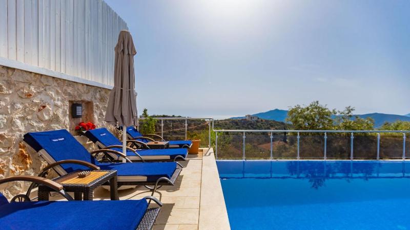 Kalkan 4 Bedroom Villa - image 28