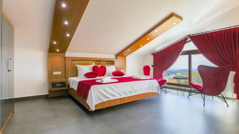 Kalkan 4 Bedroom Villa - image 8