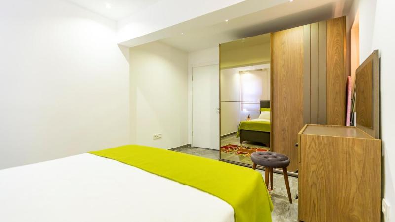 Apartment in the Old Town - image 2