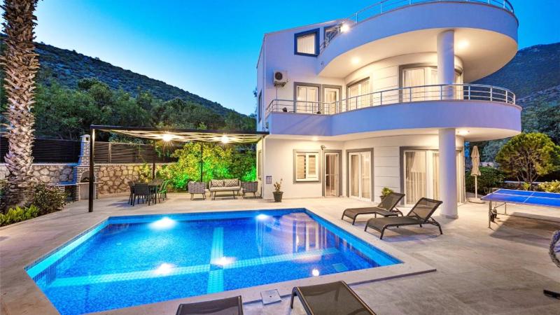 Kalkan 3 Bedroom Villa - image 11