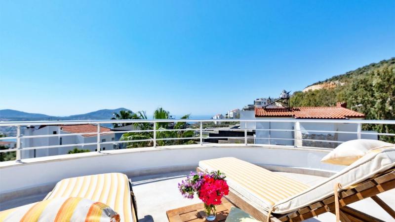 Kalkan 3 Bedroom Villa - image 30