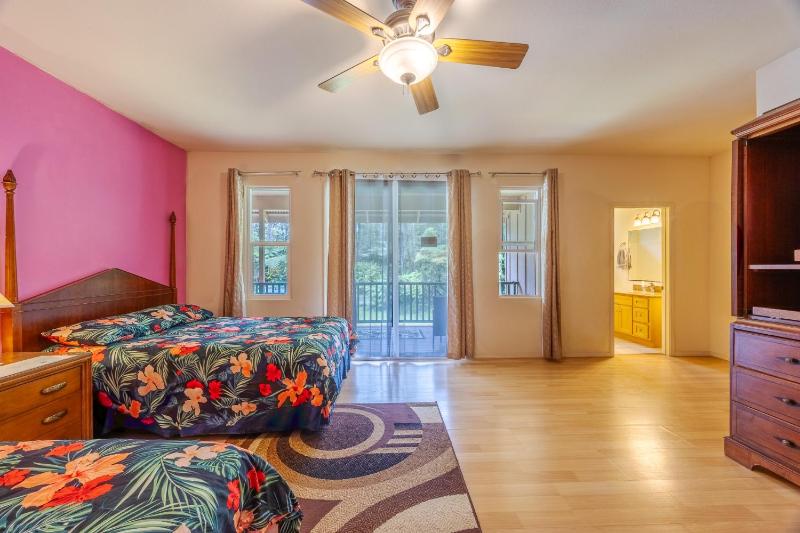 Standard Queen Room with Two Queen Beds image 1