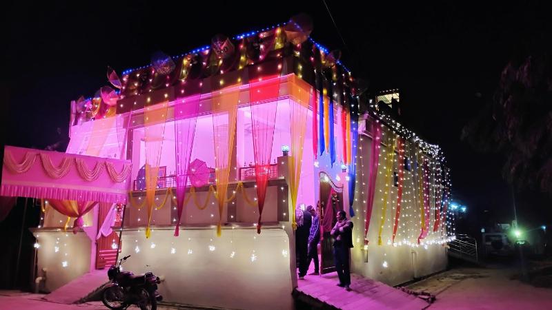 Daya Home Stay 1 km to Sangam Mahakumbh - image 7