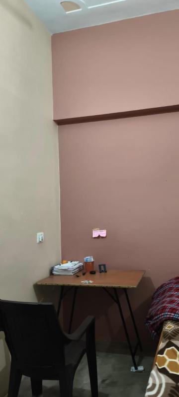 Daya Home Stay 1 km to Sangam Mahakumbh - image 11