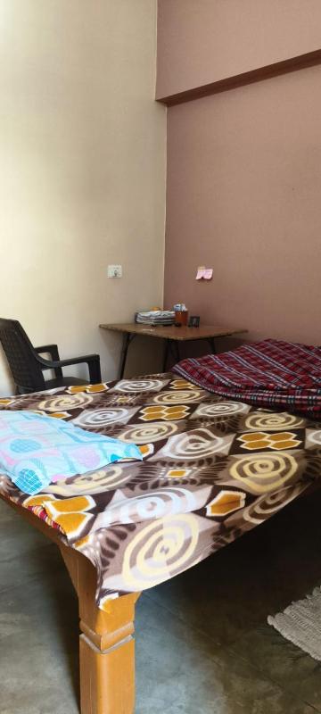 Daya Home Stay 1 km to Sangam Mahakumbh - image 3