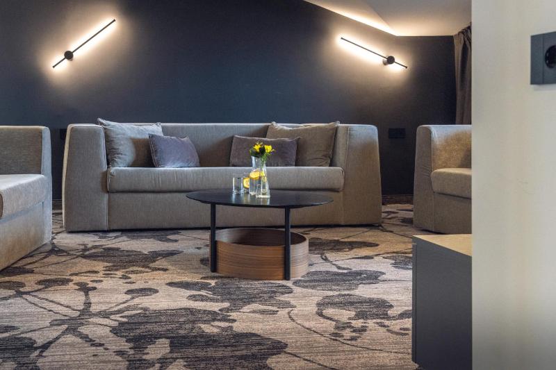 Deluxe Suite image 4