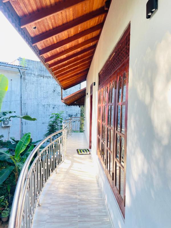 Dhinuka villa - image 14